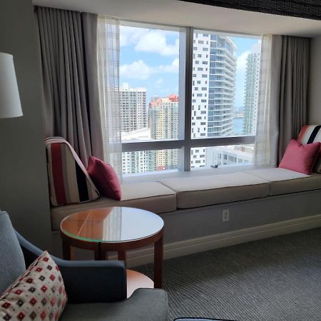 Four Seasons Suite Miami Exterior photo