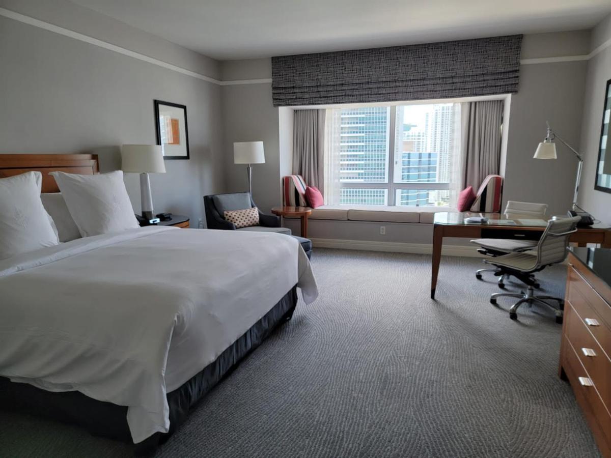 Four Seasons Suite Miami Exterior photo