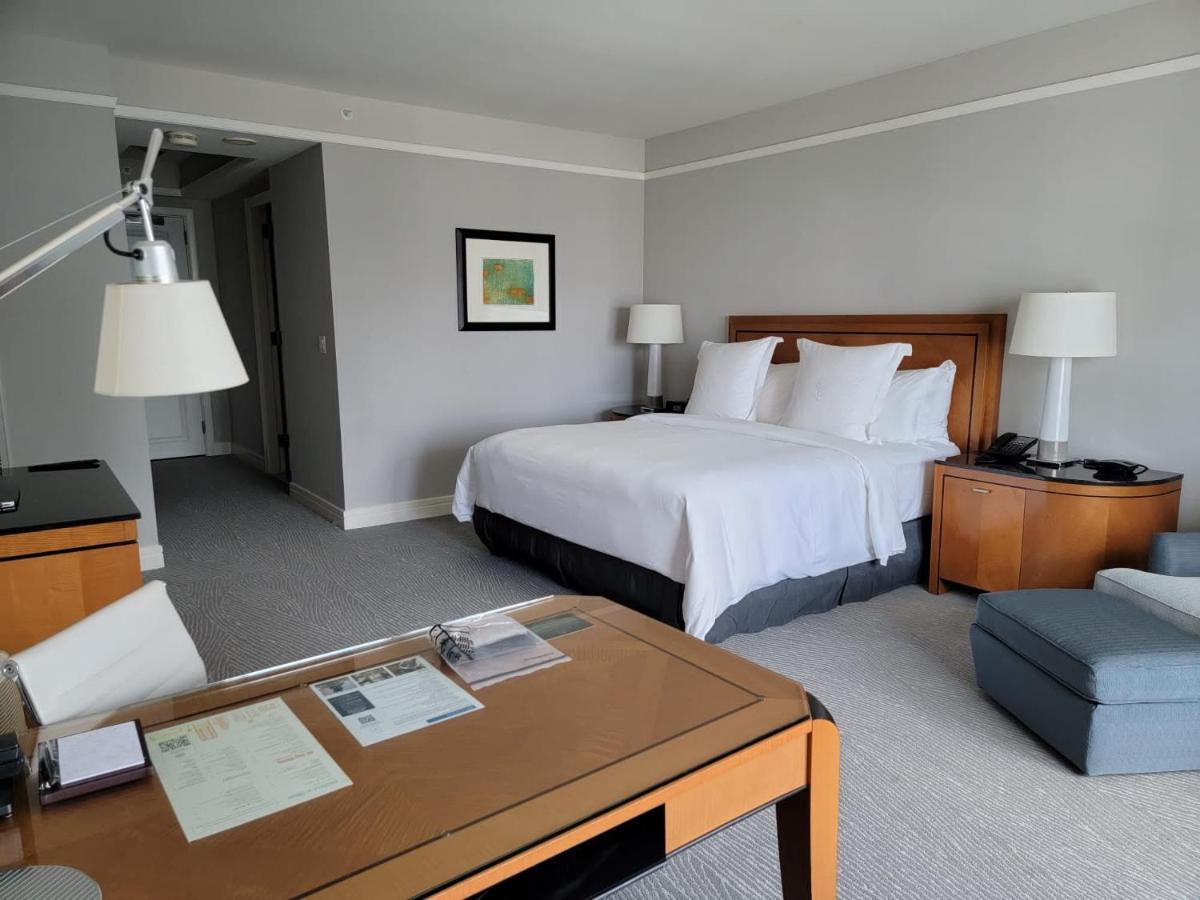 Four Seasons Suite Miami Exterior photo