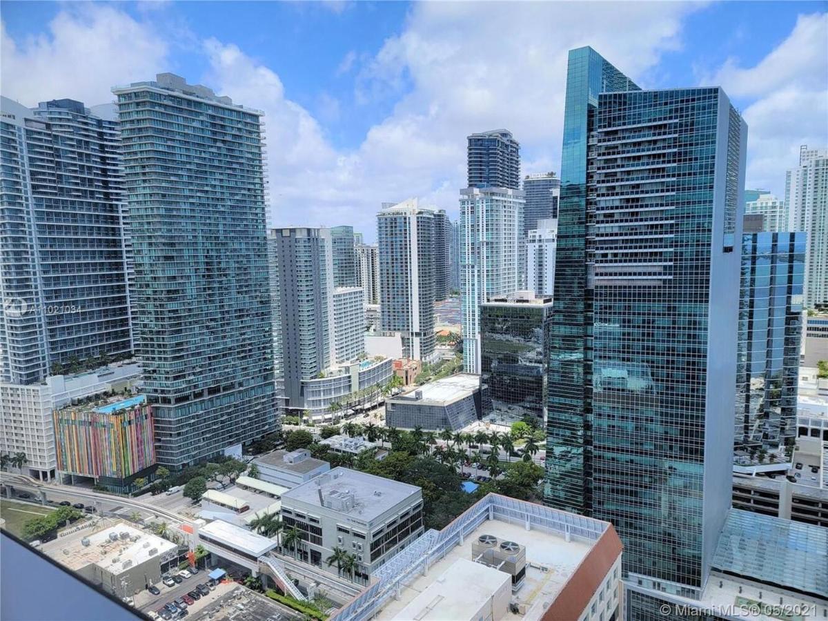 Four Seasons Suite Miami Exterior photo